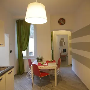 Appartamento Casa San Vincenzo, Un Nido Nel Cuore Di Genova., Genova